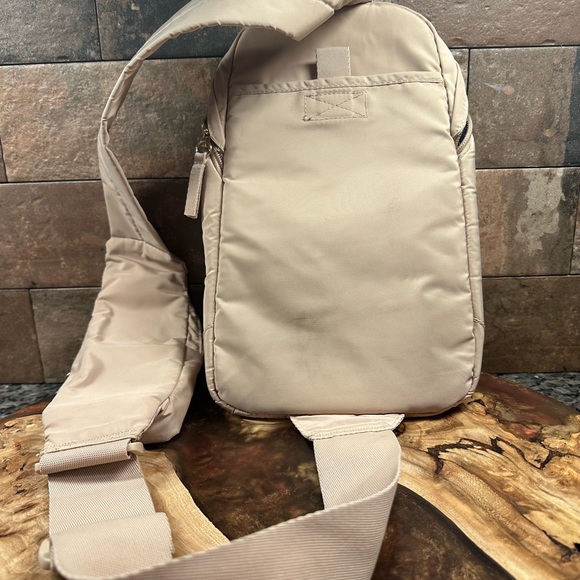 Adidas crossbody bag - Picture 2 of 7